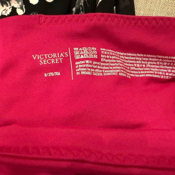 4 pair - Victoria Secret Athletic Athleisure leggings size 8 - Picture 6 of 10